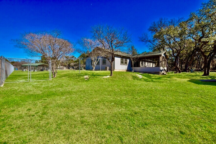 More Photos Of 16001 Awalt Dr, Austin Office For Sale