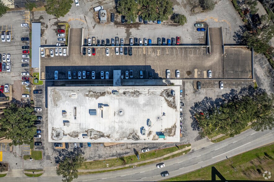 More Photos Of 9800 Northwest Fwy, Houston Office For Lease