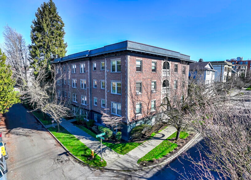 More Photos Of 1052 E Thomas St, Seattle Apartments For Sale