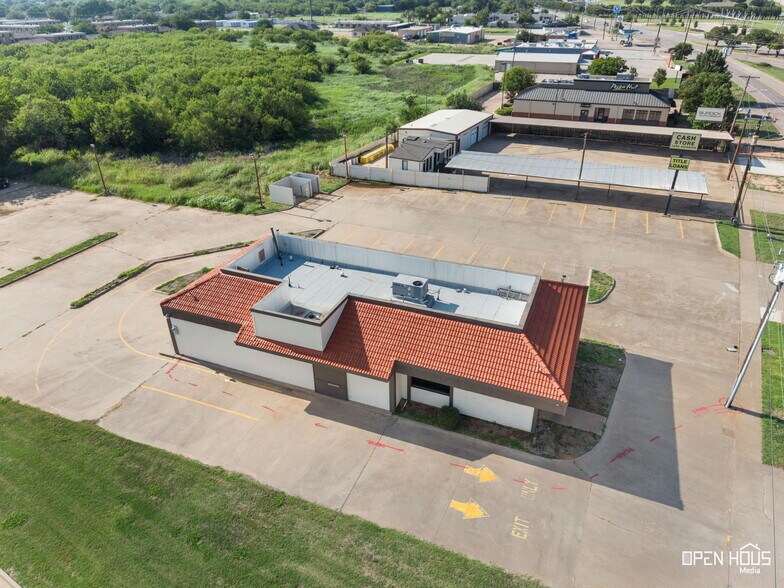 More Photos Of 3900 Sheppard Access Rd, Wichita Falls Freestanding For Sale