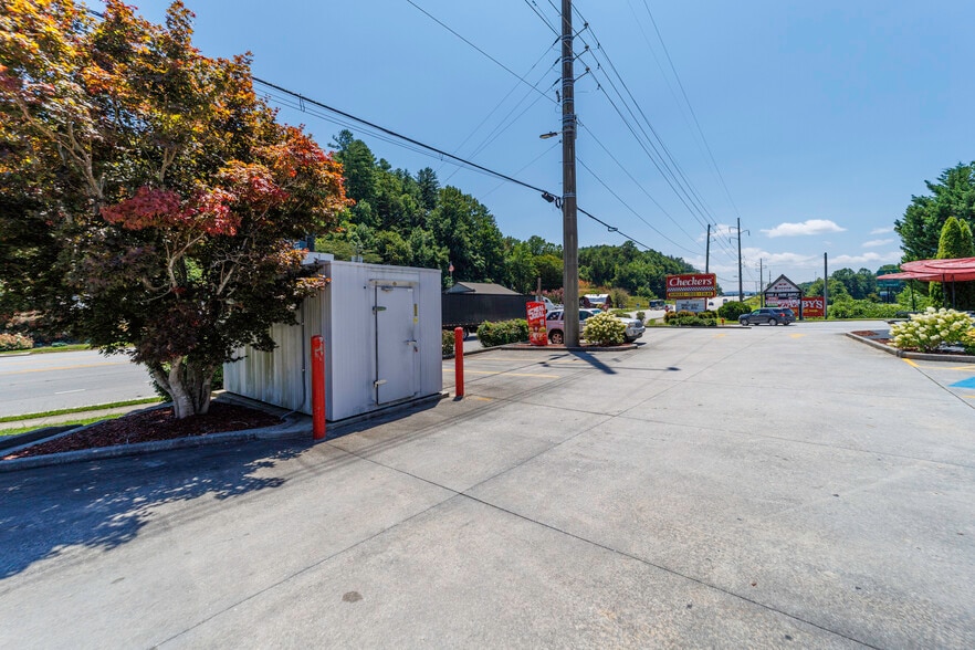 More Photos Of 12 Bo James St, Clayton General Retail For Sale