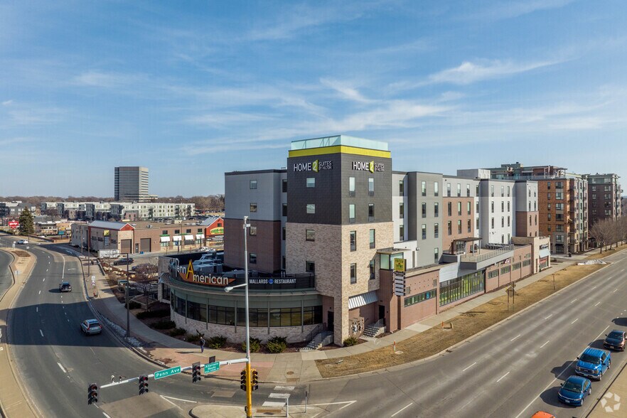More Photos Of 2100 W 80 1/2 St, Bloomington Freestanding For Lease