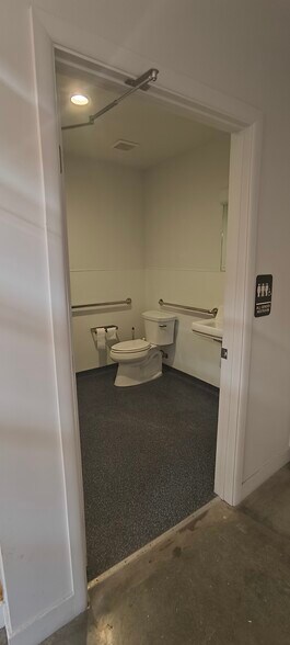 More Photos Of 81 Lafayette St, San Francisco Warehouse For Lease