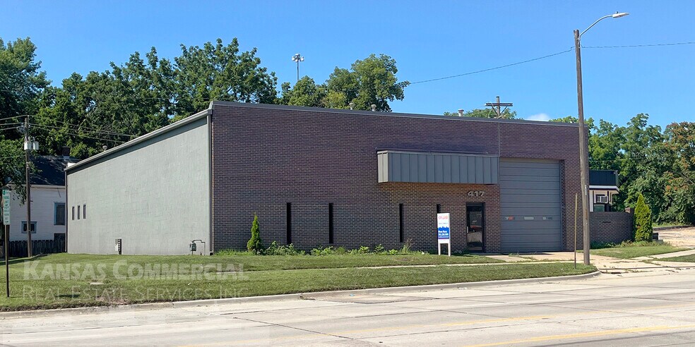 Primary Photo Of 417 SE 10th Ave, Topeka Unknown For Lease