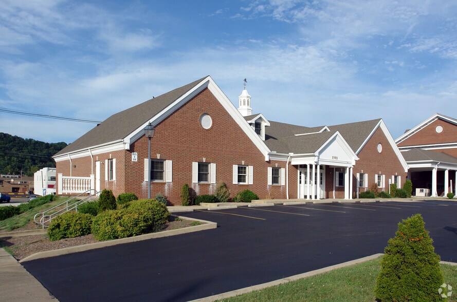 More Photos Of 1901 Winchester Ave, Ashland Office For Sale