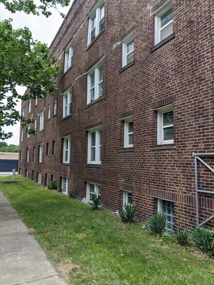 More Photos Of 15000 Euclid Ave, East Cleveland Apartments For Sale