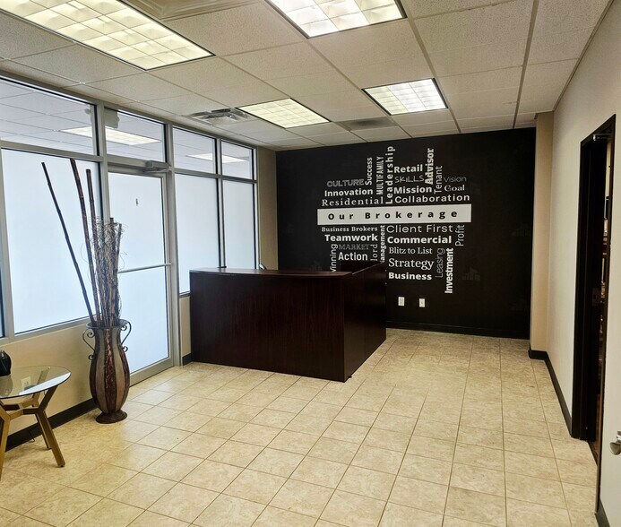 More Photos Of 9039 Antares Ave, Columbus Medical For Lease