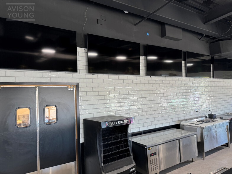 More Photos Of 2607 Edgewater Dr, Orlando General Retail For Sale