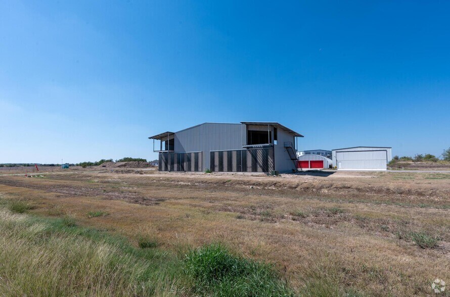 More Photos Of 15850 Salado Airport Rd, Salado Industrial For Sale