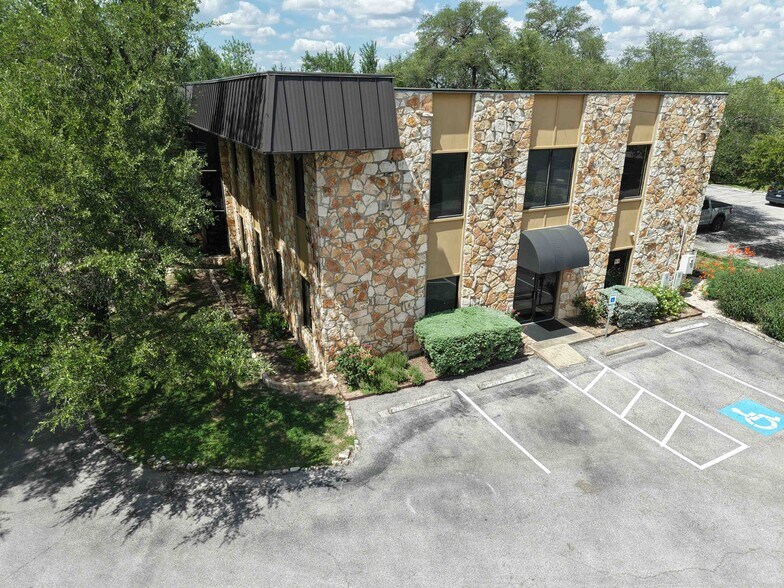 More Photos Of 311 Ranch Road 620 S, Lakeway Unknown For Lease