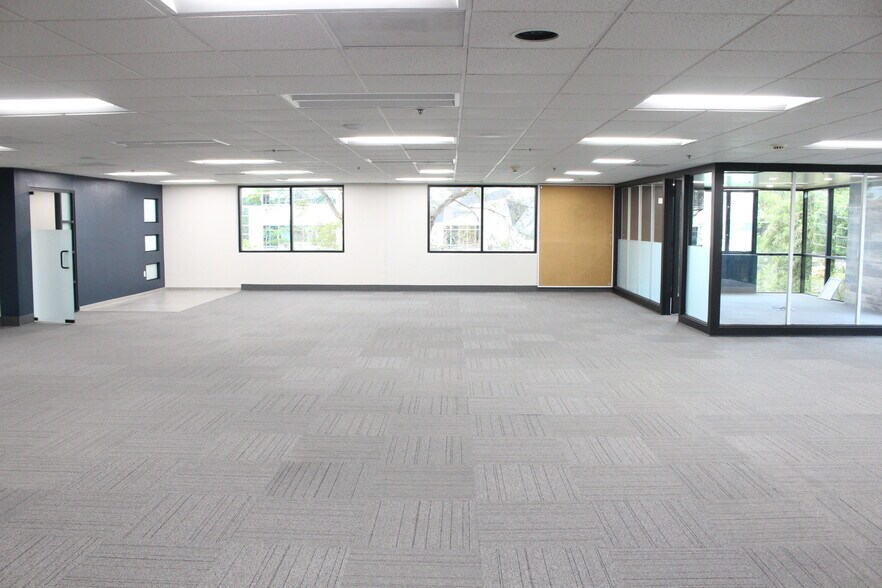 More Photos Of 5838 Edison Pl, Carlsbad Office For Sale