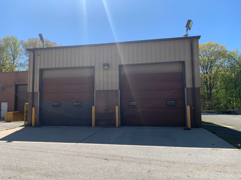 More Photos Of 1111 US Highway 20, Michigan City Truck Terminal For Lease