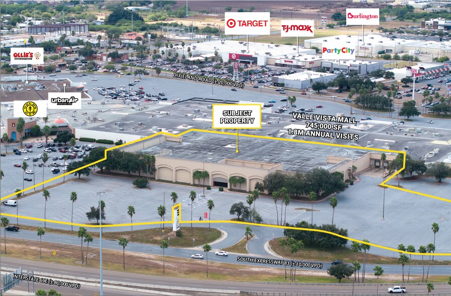 More Photos Of 2000 S Expressway 83, Harlingen Department Store For Lease