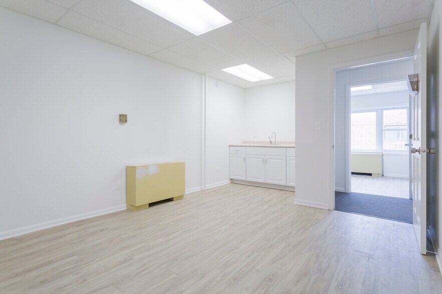 More Photos Of 1835 N 19th Ave, Melrose Park Medical For Lease