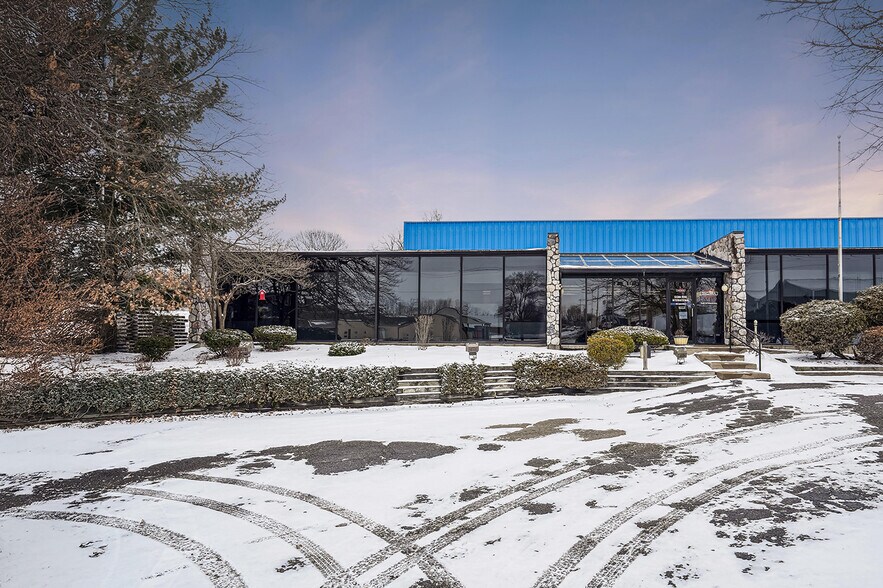 More Photos Of 833 Legner St, Bremen Warehouse For Sale