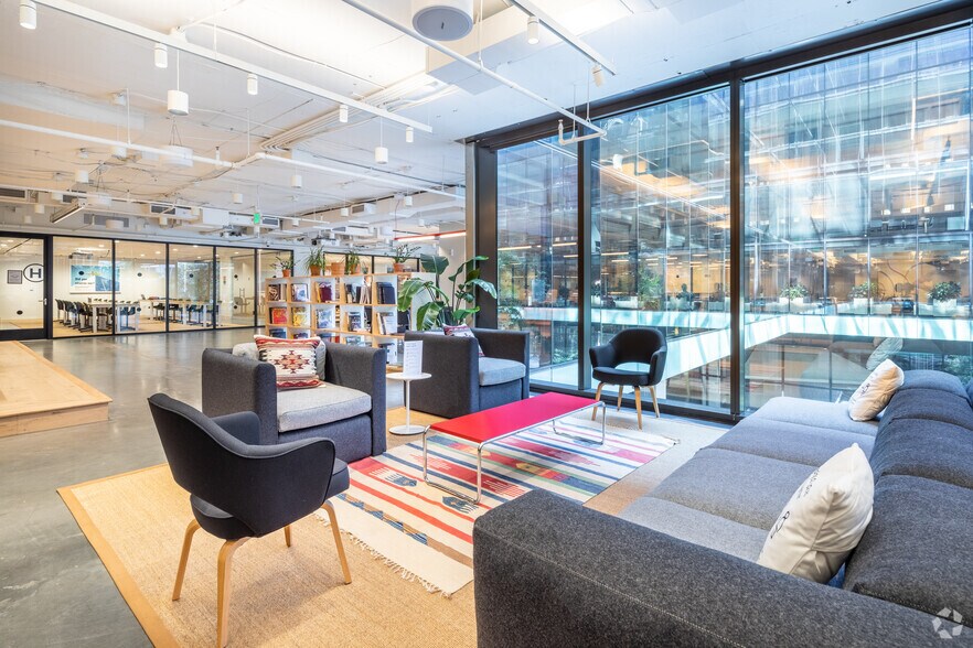 More Photos Of 1100 15th St NW, Washington Coworking Space