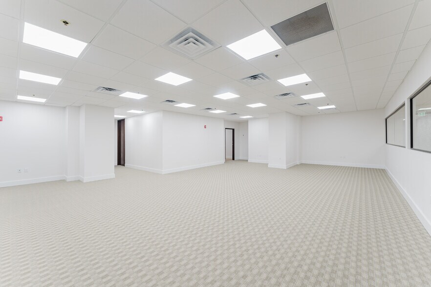 More Photos Of 40 SE 5th St, Boca Raton Office For Lease
