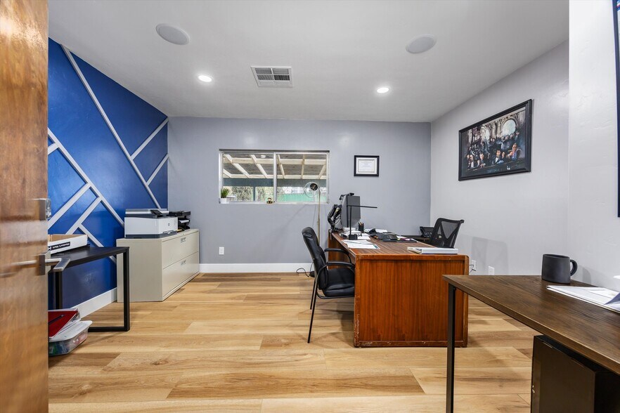 More Photos Of 9831 Rosedale Hwy, Bakersfield Office For Sale
