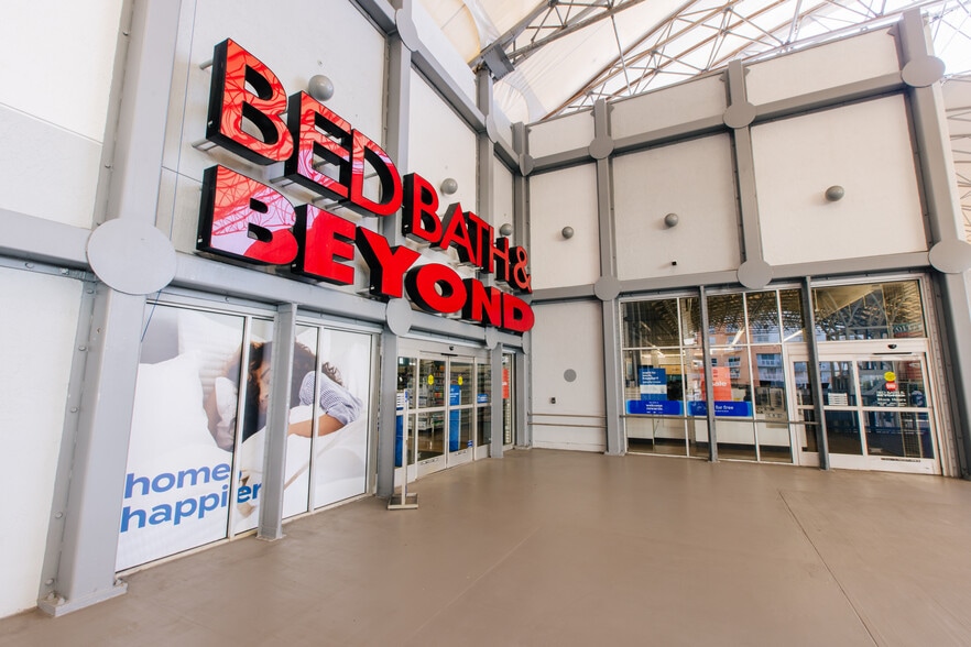 More Photos Of 8312 US 1, Kendall Unknown For Lease