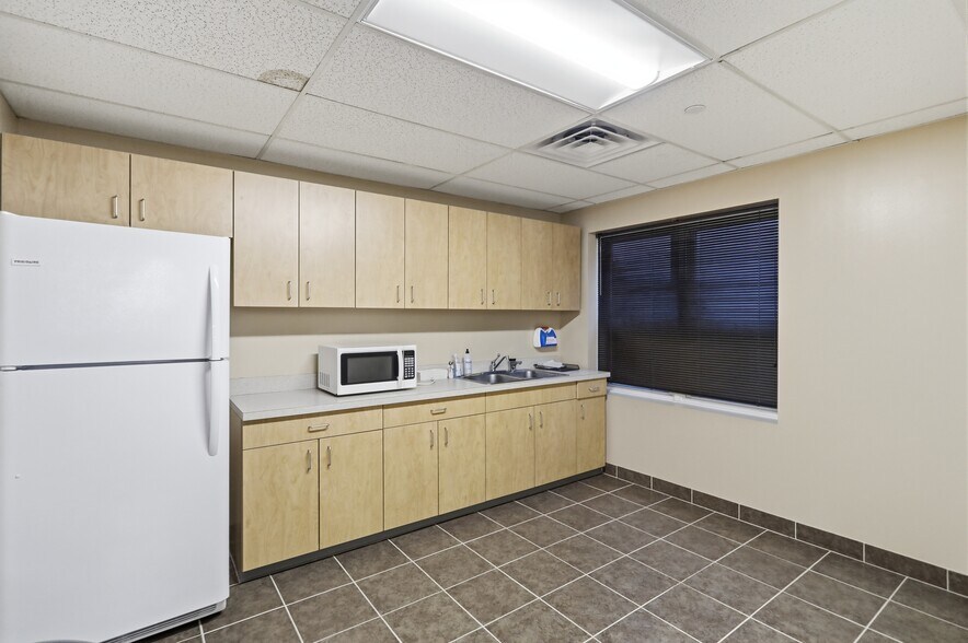 More Photos Of 33 W Franklin St, Hagerstown Loft Creative Space For Lease