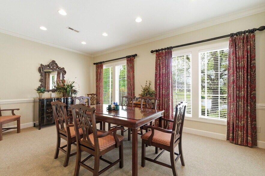 More Photos Of GA Hwy 136, LaFayette Bank For Sale