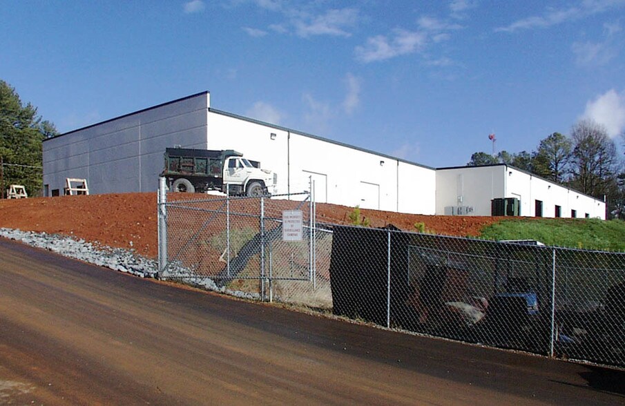 More Photos Of 1634 White Cir, Marietta Light Distribution For Sale