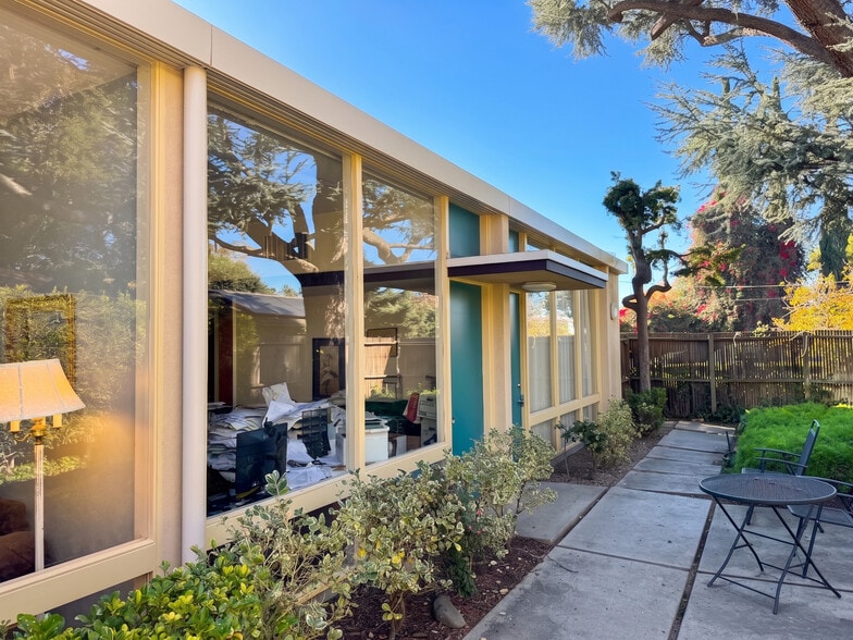 More Photos Of 319 Harvard Ave, Claremont Office For Sale