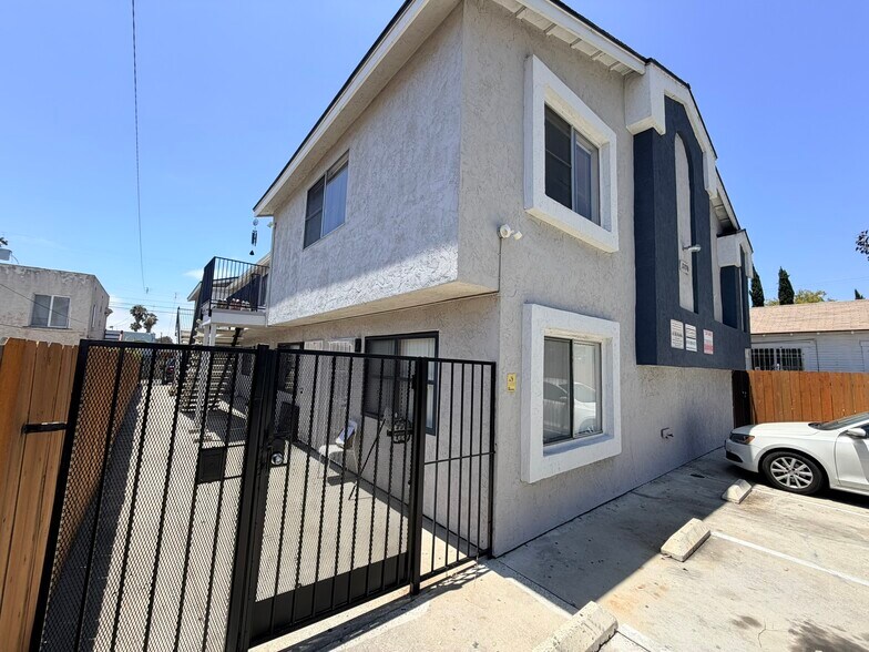 More Photos Of 3770 42nd St, San Diego Apartments For Sale