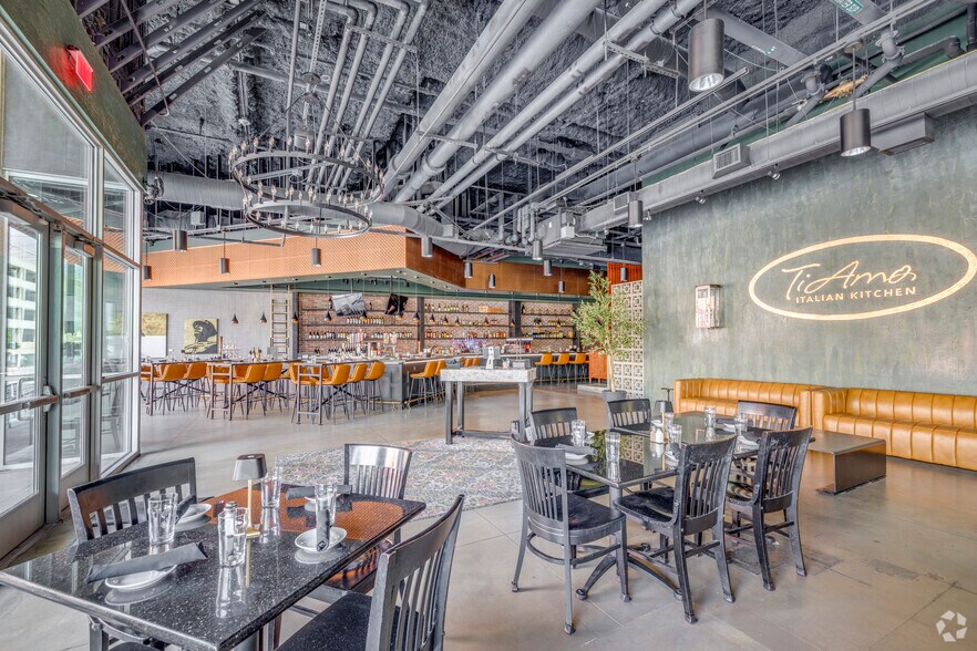 More Photos Of 202 S Cheyenne Ave, Tulsa Office For Lease