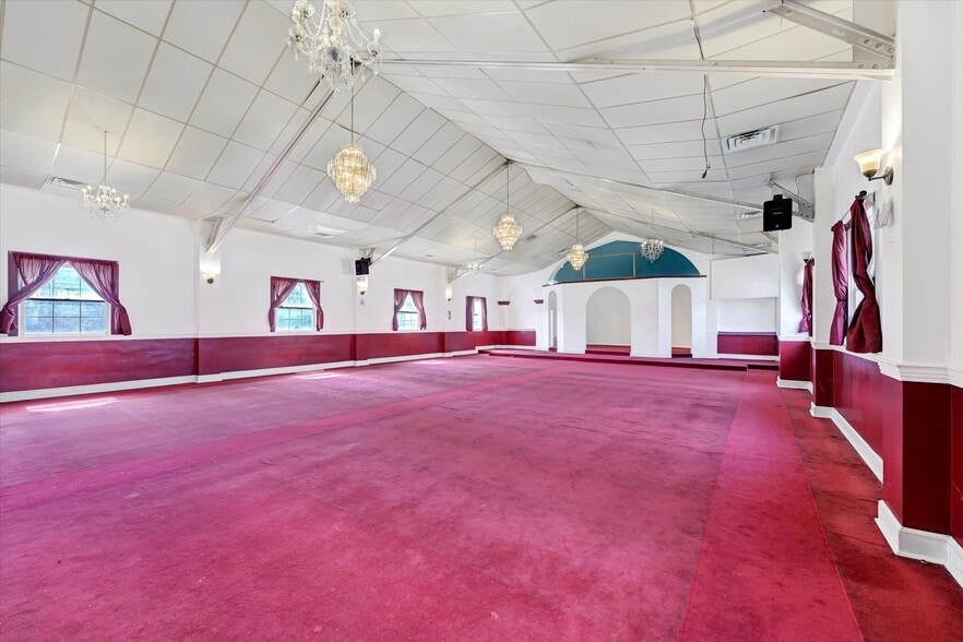 More Photos Of 2024 Gwynn Oak Ave, Baltimore Religious Facility For Sale