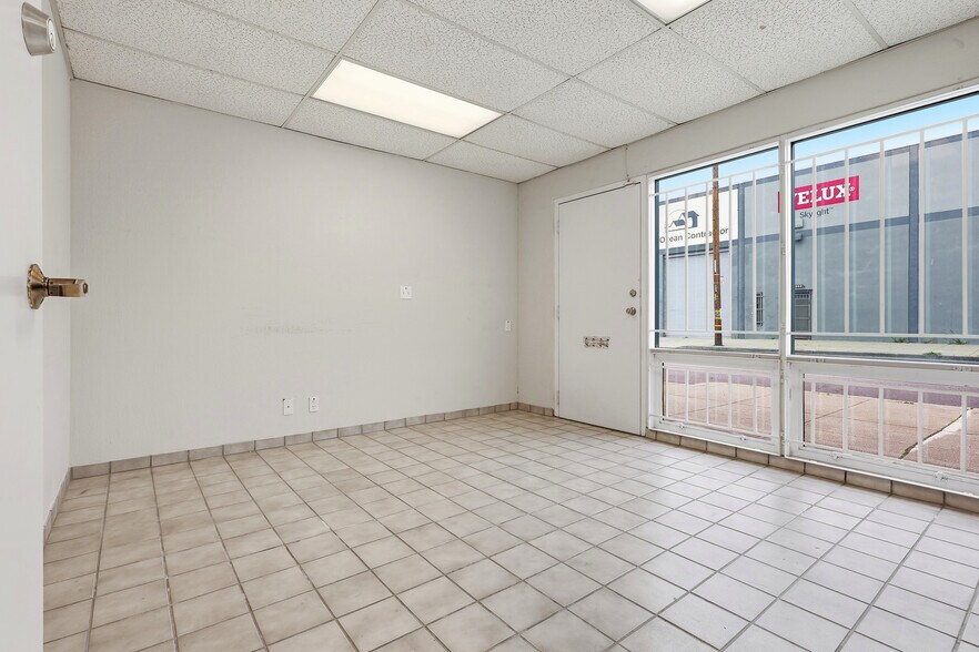 More Photos Of 1555 Yosemite Ave, San Francisco Warehouse For Sale
