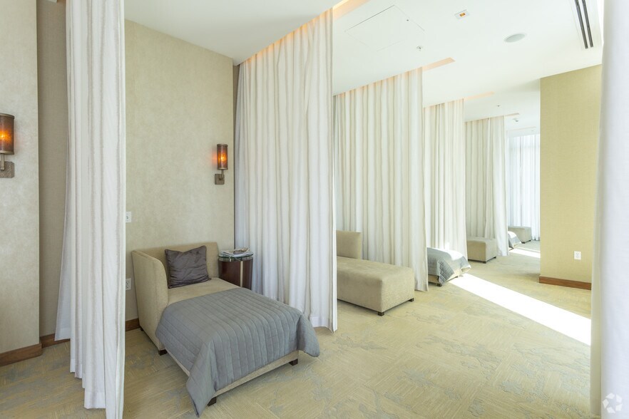 More Photos Of 333 SE 2nd Ave, Miami Office For Lease