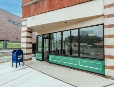 More Photos Of 1547-1549 W Belmont Ave, Chicago Unknown For Lease