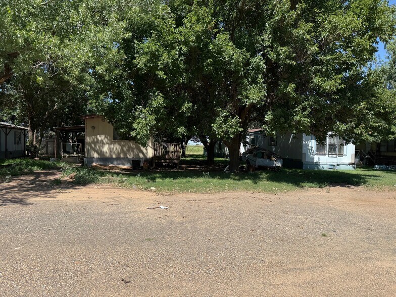 More Photos Of 1530 Interstate Highway 27, Hale Center Manufactured Housing Mobile Home Park For Sale