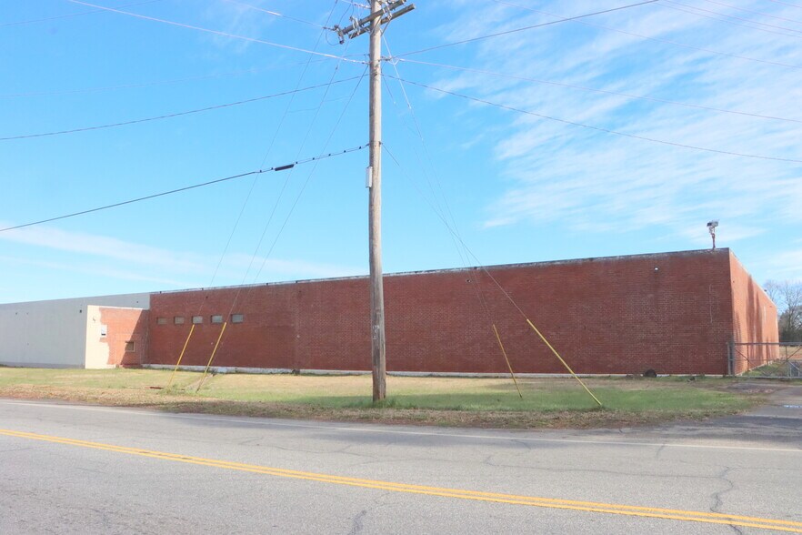 More Photos Of 2115 S McDuffie St, Anderson Manufacturing For Sale