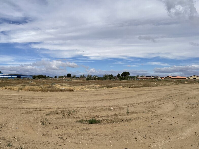 More Photos Of Challenger Way @ Avenue I, Lancaster Land For Sale