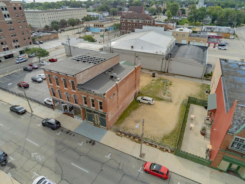 More Photos Of 217 W Main St, Freeport Office Residential For Sale