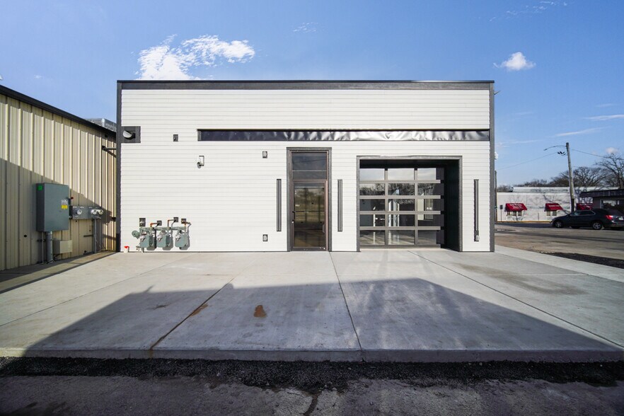 Primary Photo Of 116-118 S Water St, Wilmington Storefront Retail Office For Lease