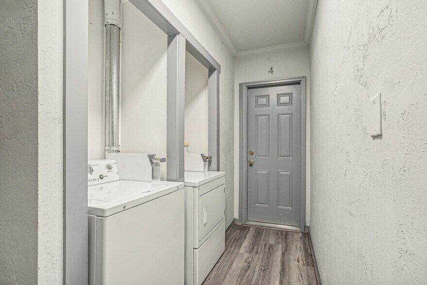 More Photos Of 1150 E 500 S, Salt Lake City Storefront Retail Residential For Sale