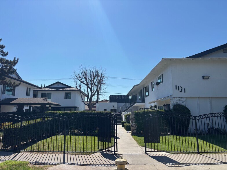 Primary Photo Of , Anaheim Multifamily For Sale