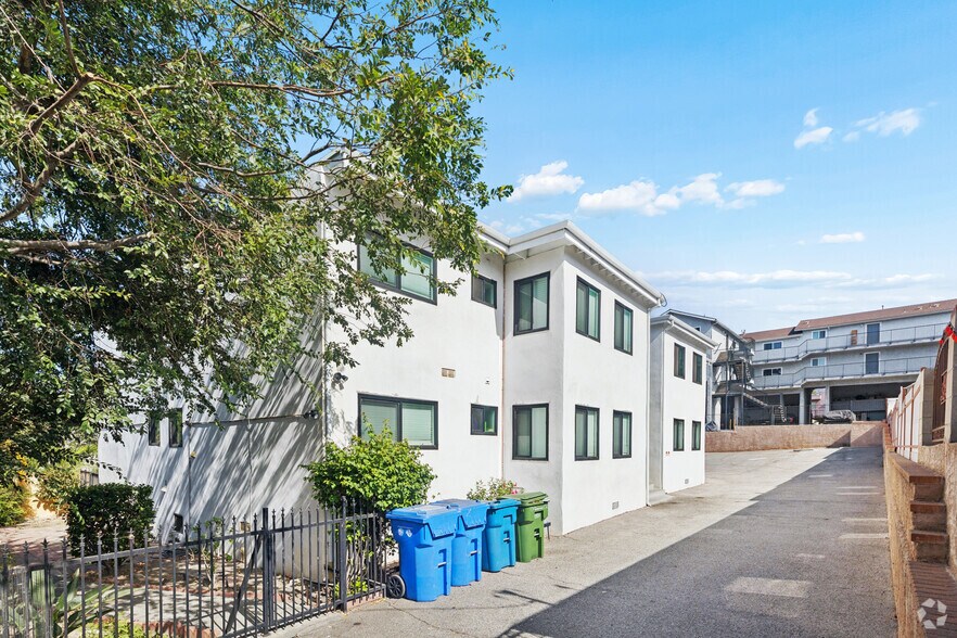 More Photos Of 7323 Valmont St, Tujunga Apartments For Sale