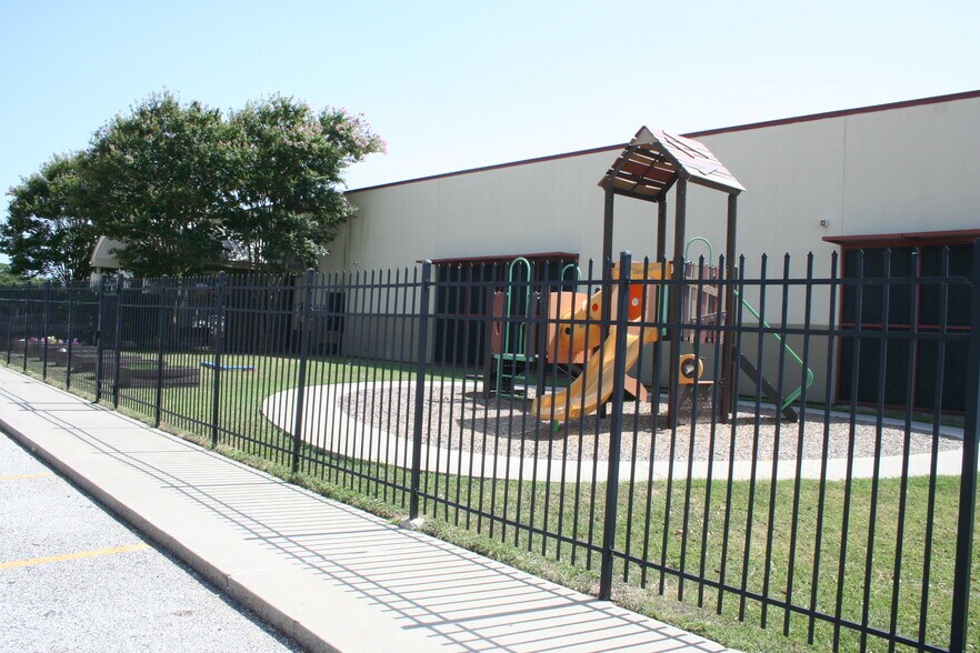 More Photos Of 4700 Broadway St, Galveston General Retail For Sale
