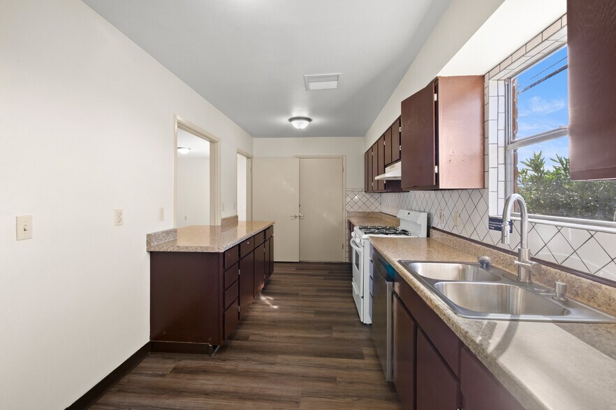 More Photos Of 5310 Blanco Ave, El Paso Office Residential For Lease
