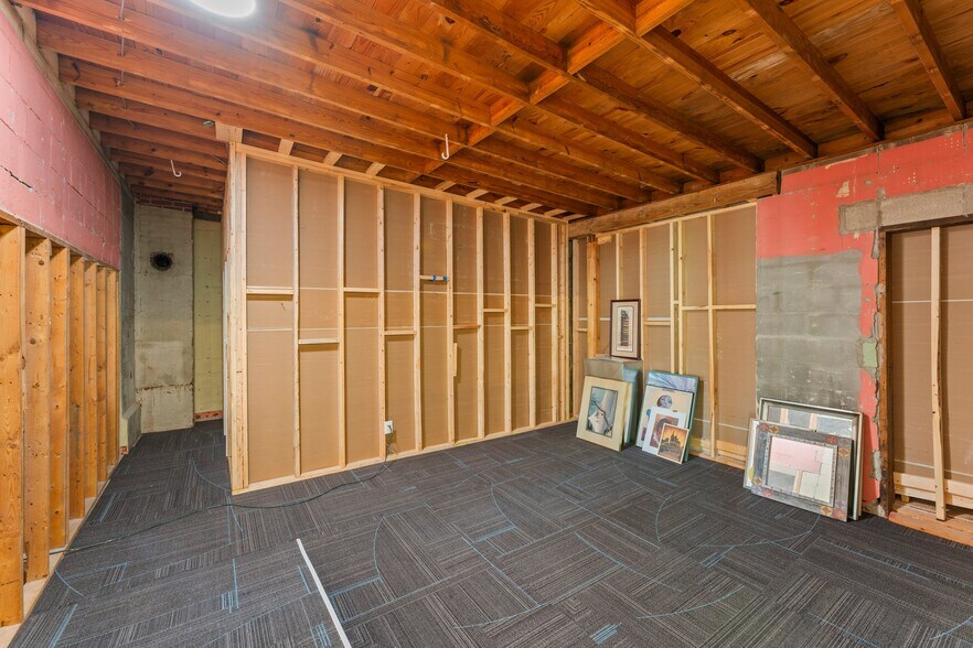 More Photos Of 410 Dinah Shore Blvd, Winchester Office Residential For Sale