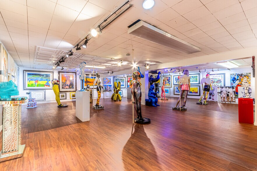 More Photos Of 434-438 Grant Ave, San Francisco Storefront For Lease