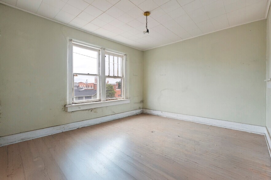 More Photos Of 201 N 3rd St, Ponca City Apartments For Sale