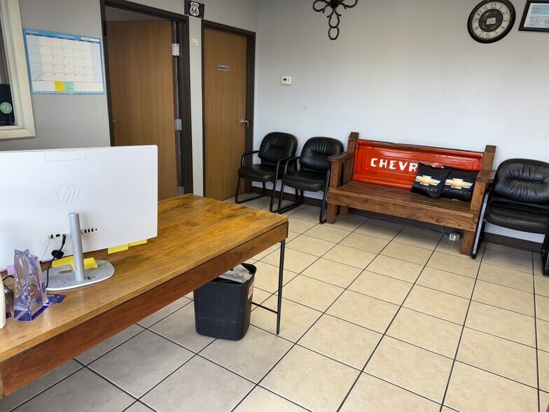 More Photos Of 2329 8th Ave, Greeley Auto Dealership For Sale
