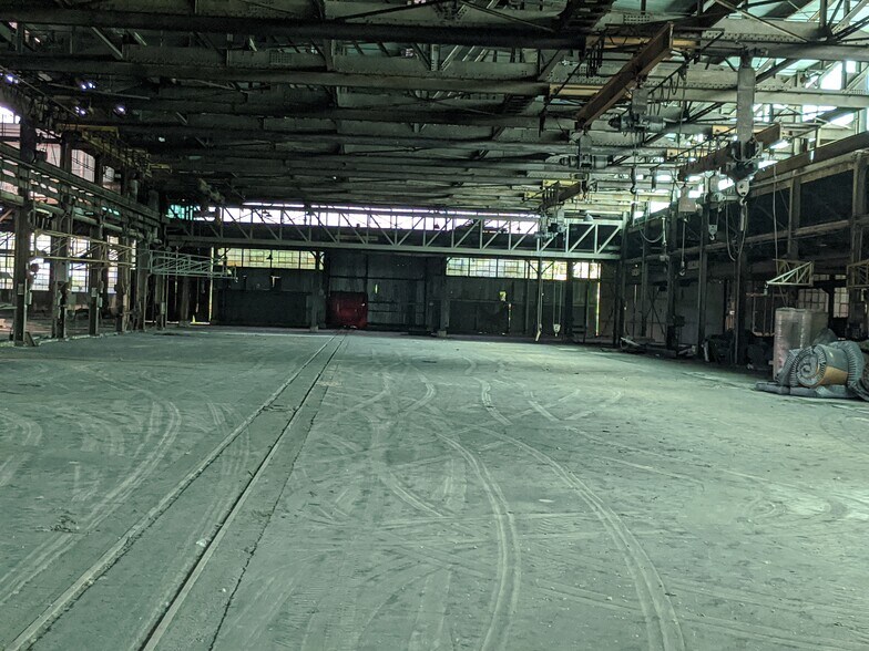 More Photos Of 1431 S Elm Eugene St, Greensboro Manufacturing For Lease