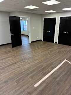 More Photos Of 22311 Shaw Rd, Sterling Flex For Lease