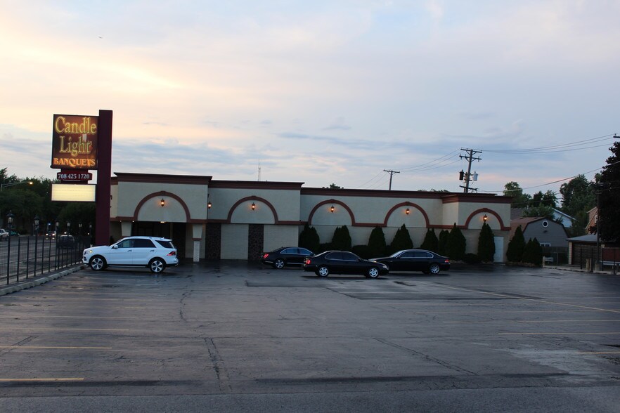 More Photos Of 10625 Ridgeland Ave, Chicago Ridge Lodge Meeting Hall For Sale